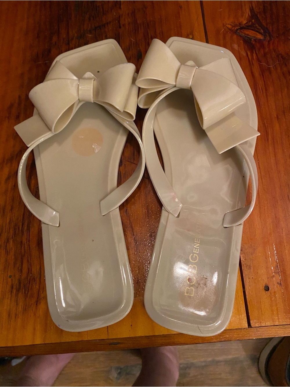 BCBGeneration Cream Bow Jelly Flip Flops